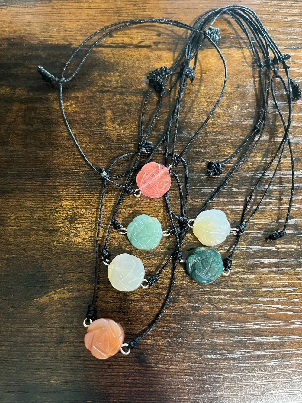 Pick your favorite natural stone carved rose bracelet! 🌹